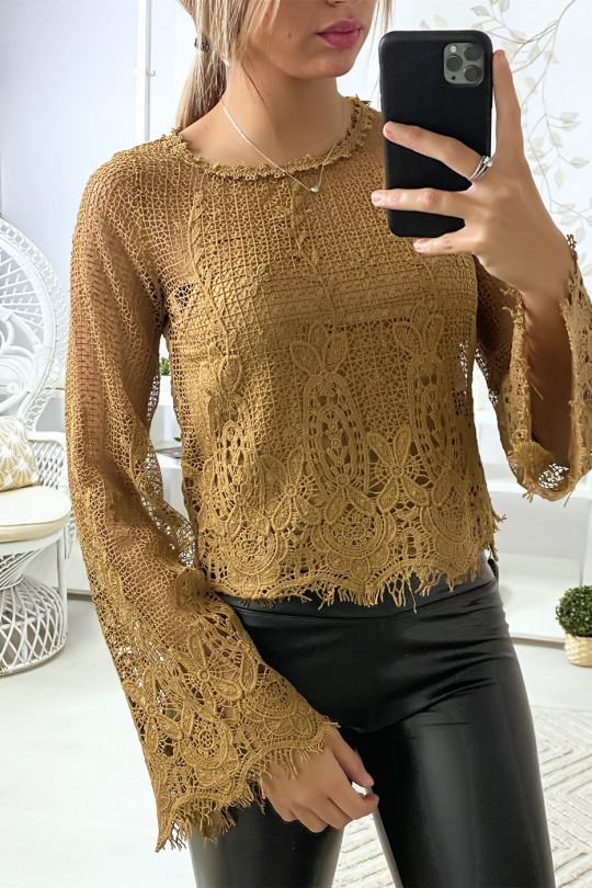Haut camel en dentelle 2 en 1 avec débardeur Haut camel en dentelle 2 en 1 avec débardeur