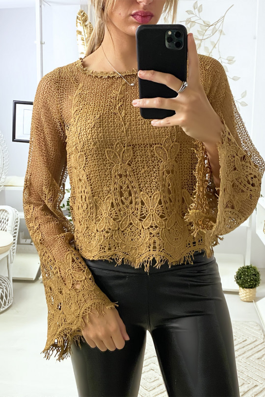 Haut camel en dentelle 2 en 1 avec débardeur Haut camel en dentelle 2 en 1 avec débardeur