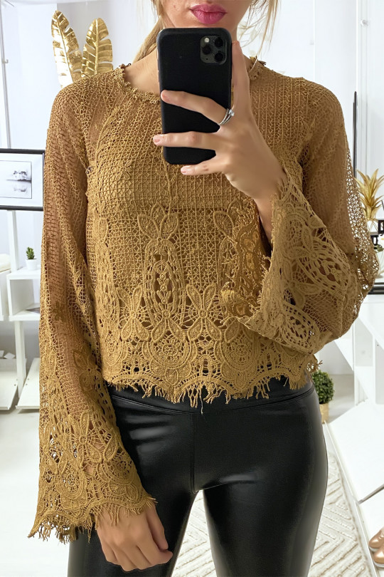 Haut camel en dentelle 2 en 1 avec débardeur Haut camel en dentelle 2 en 1 avec débardeur