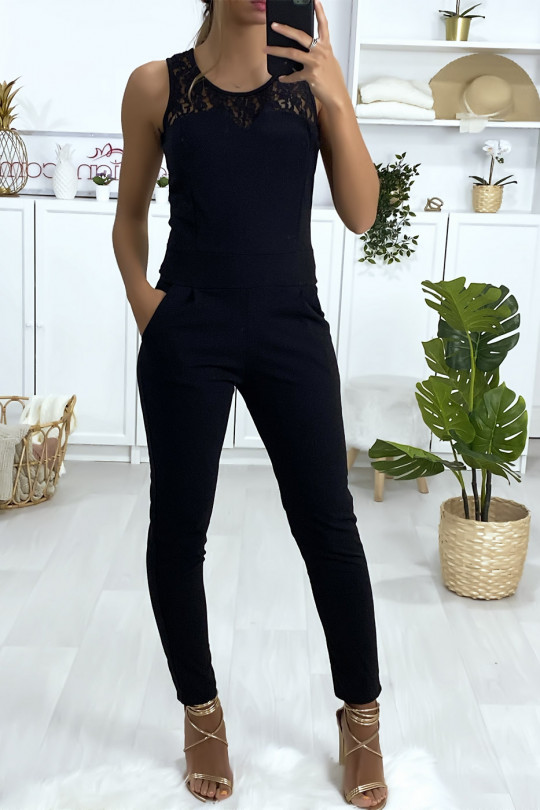 Combinaison noir avec poches et dentelle au buste Combinaison noir avec poches et dentelle au buste