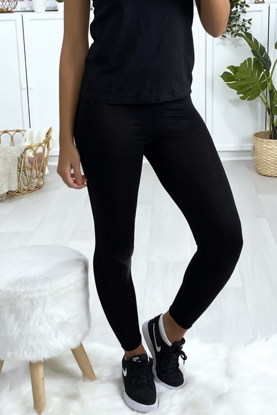Leggings uni basique couleur noir Leggings uni basique couleur noir