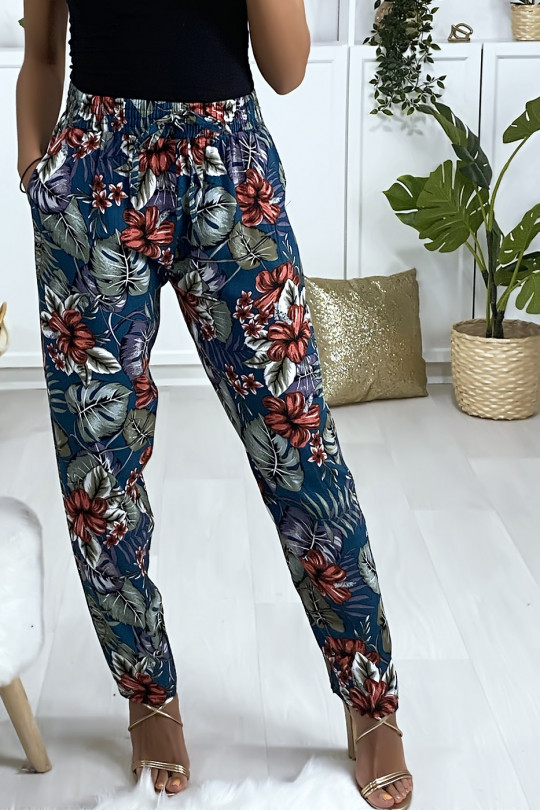 Pantalon canard en coton avec poches et motif fleuris Pantalon canard en coton avec poches et motif fleuris