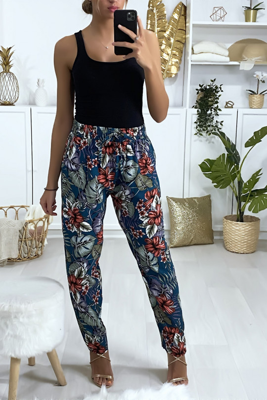 Pantalon canard en coton avec poches et motif fleuris Pantalon canard en coton avec poches et motif fleuris