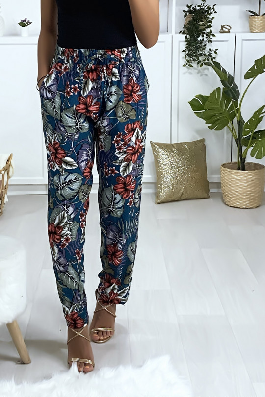 Pantalon canard en coton avec poches et motif fleuris Pantalon canard en coton avec poches et motif fleuris