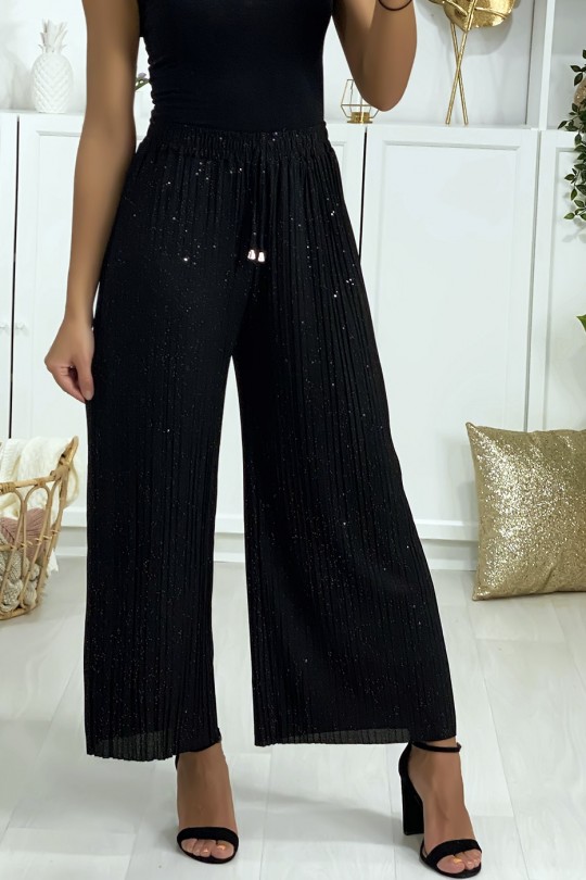 Pantalon palazzo noir plissé légèrement pailleté Pantalon palazzo noir plissé légèrement pailleté