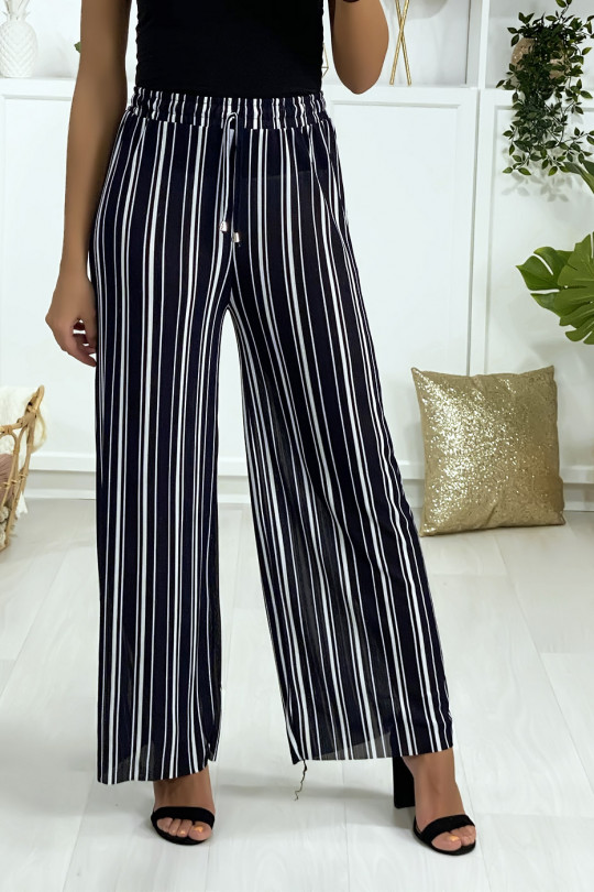 Pantalon palazzo rayé à dominance marine et blanc Pantalon palazzo rayé à dominance marine et blanc