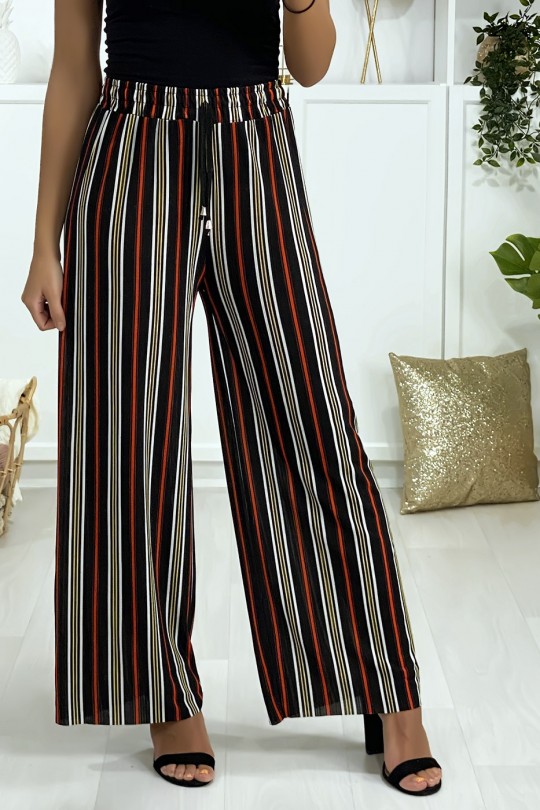 Pantalon palazzo rayé à dominance rouge Pantalon palazzo rayé à dominance rouge
