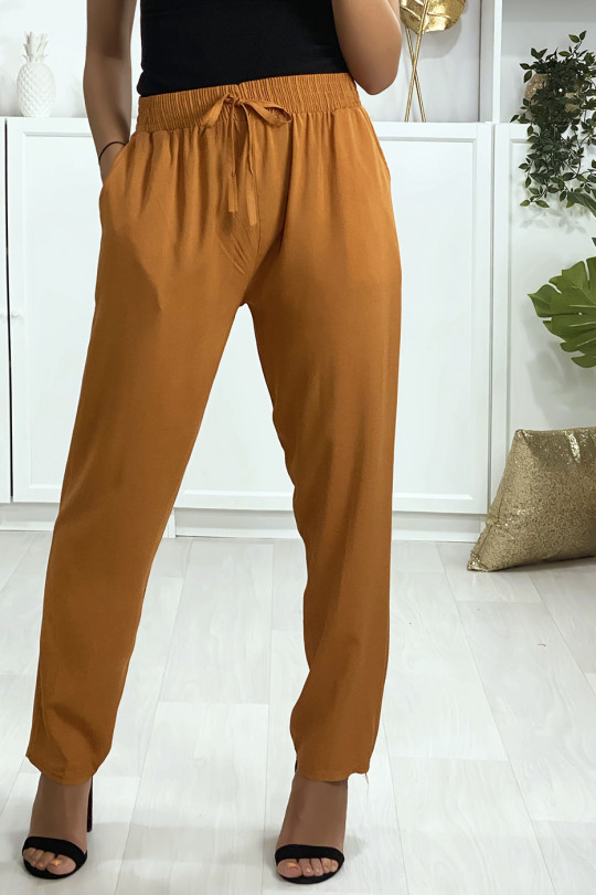 Pantalon camel en coton avec poches Pantalon camel en coton avec poches