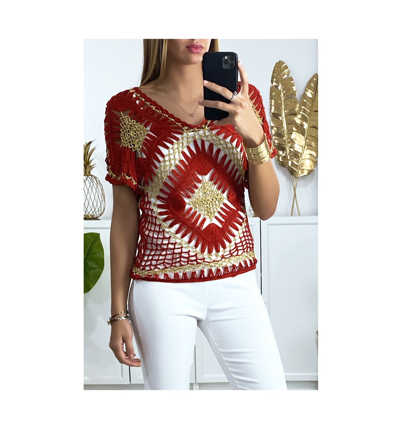 Haut rouge et doré style brodé