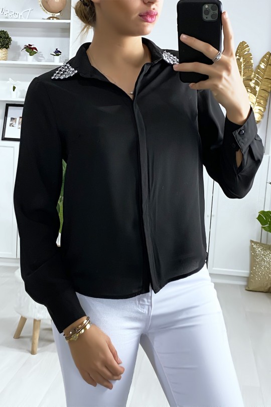 Chemise noir avec strass au col Chemise noir avec strass au col
