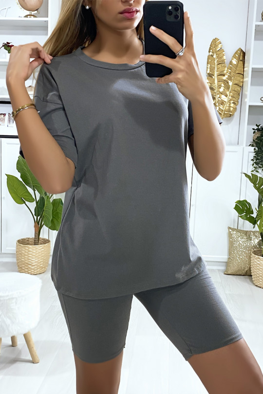 Ensemble short et t-shirt over size kaki très fashion Ensemble short et t-shirt over size kaki très fashion