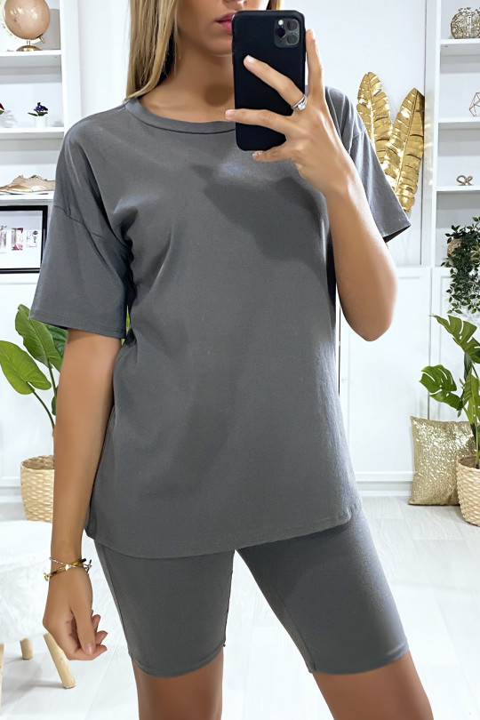 Ensemble short et t-shirt over size kaki très fashion Ensemble short et t-shirt over size kaki très fashion