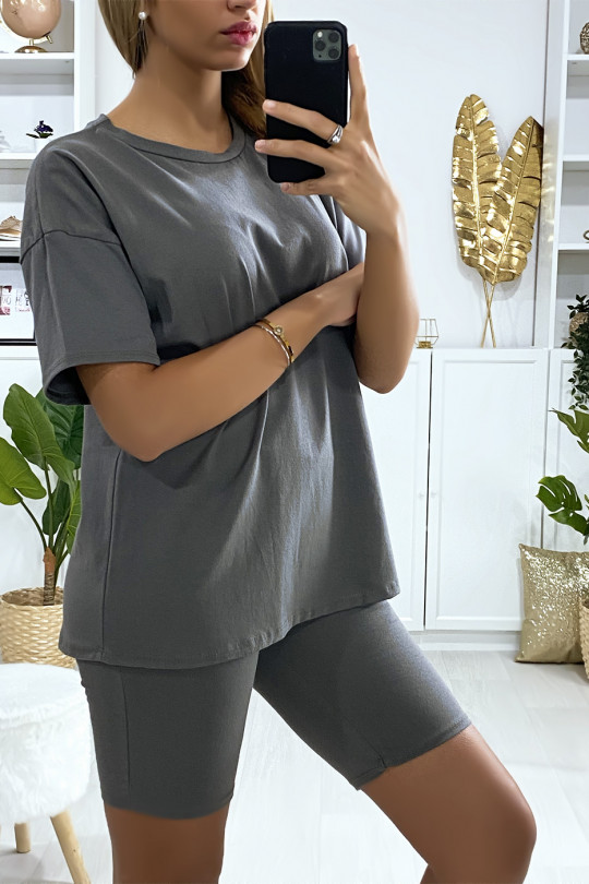 Ensemble short et t-shirt over size kaki très fashion Ensemble short et t-shirt over size kaki très fashion