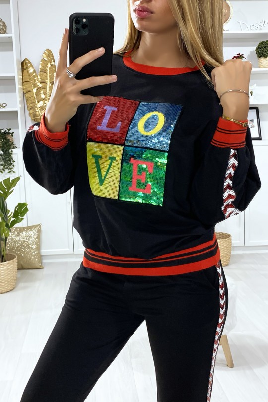 Ensemble jogging noir avec bandes et écriture LOVE pailleté Ensemble jogging noir avec bandes et écriture LOVE pailleté