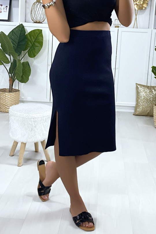 Jupe 3/4 en tricot noir avec fente Jupe 3/4 en tricot noir avec fente