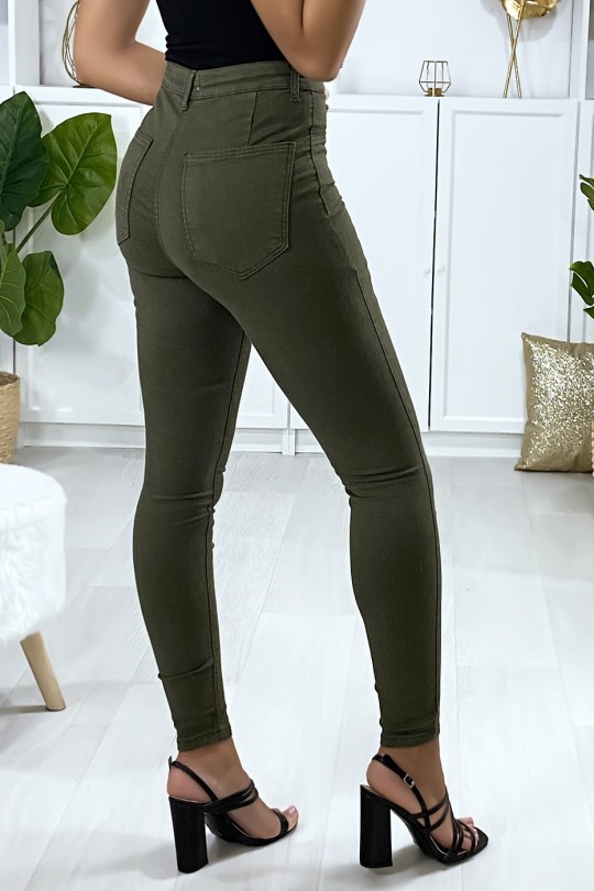 Jeans slim en kaki avec fausse poches à l'avant Jeans slim en kaki avec fausse poches à l'avant