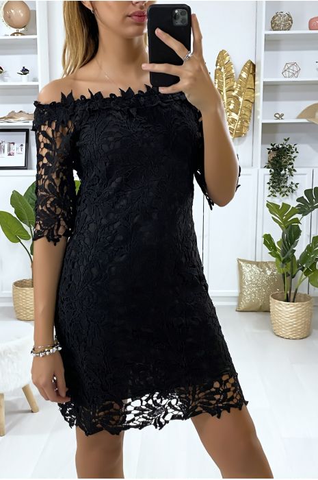 robe noire col bateau