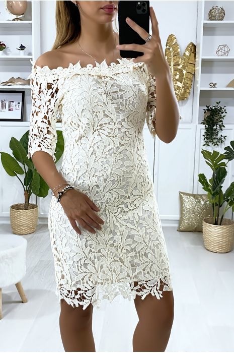 robe beige chic