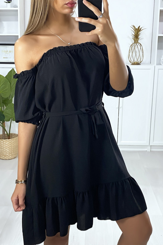 Robe bustier noir à volant avec ceinture Robe bustier noir à volant avec ceinture