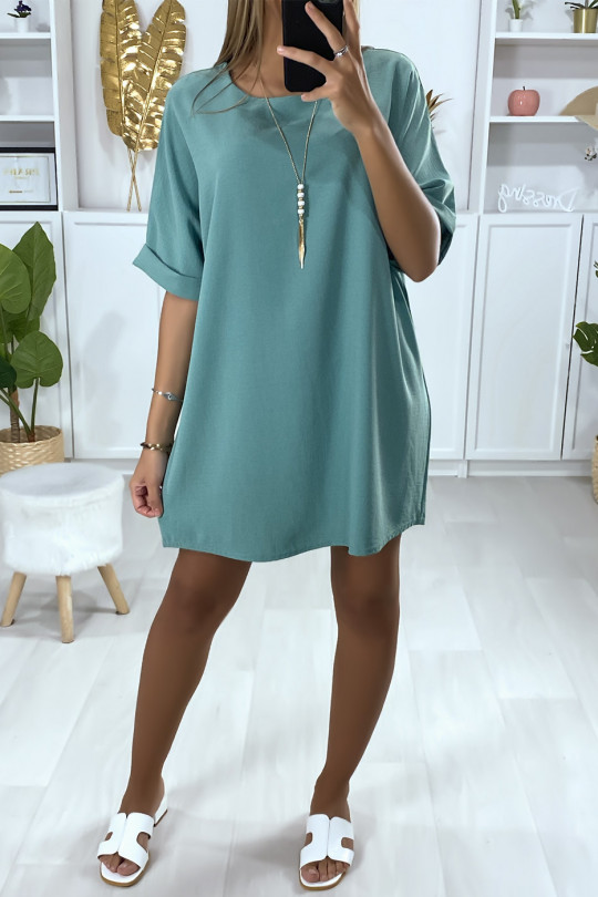 Robe tunique ample en vert d eau avec collier Robe tunique ample en vert d eau avec collier
