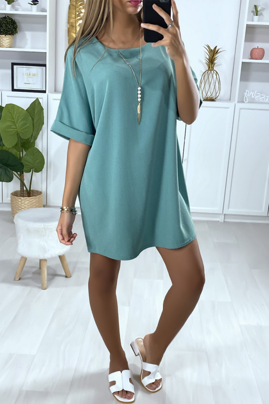 Robe tunique ample en vert d eau avec collier Robe tunique ample en vert d eau avec collier