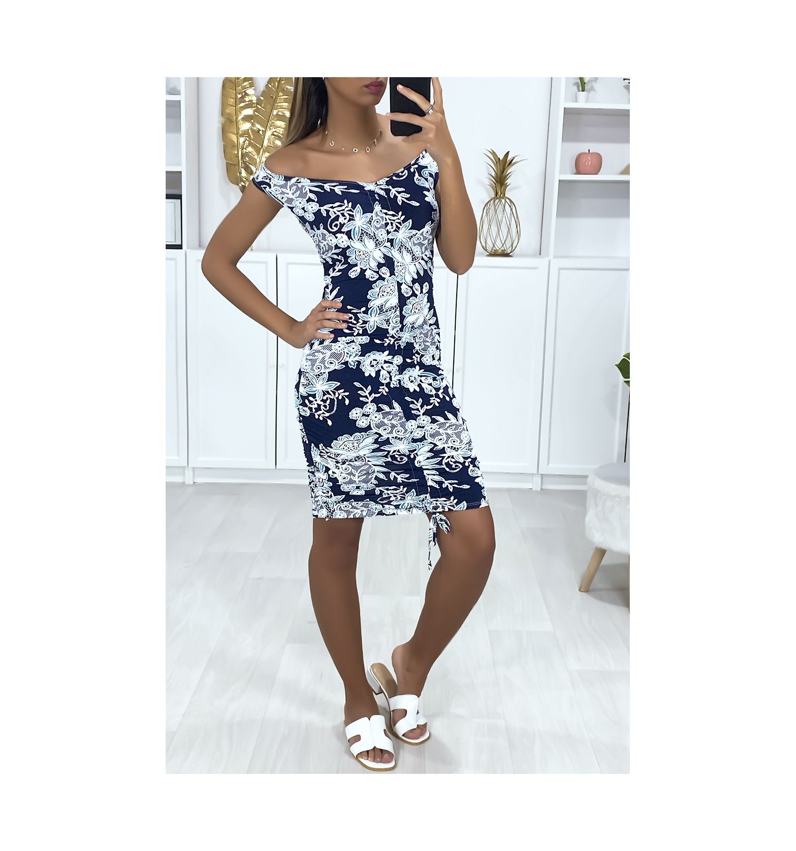 robe courte ajustée