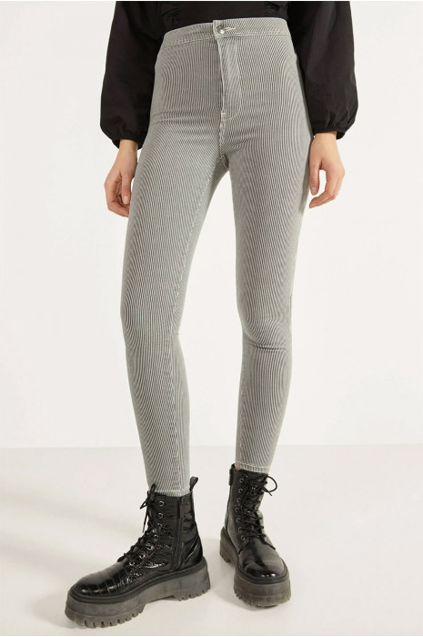 jeggings with back pockets