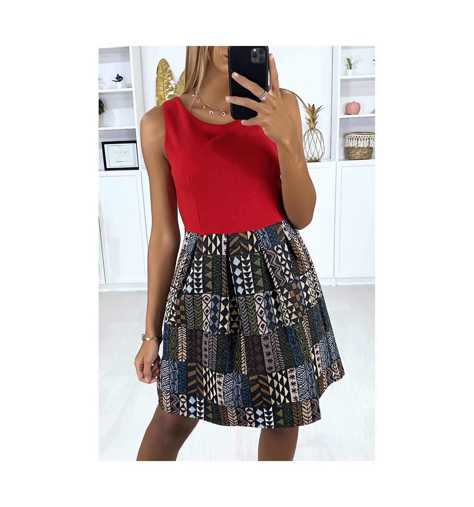 Robe bi-matière rouge avec motif aztèque à la jupe ...