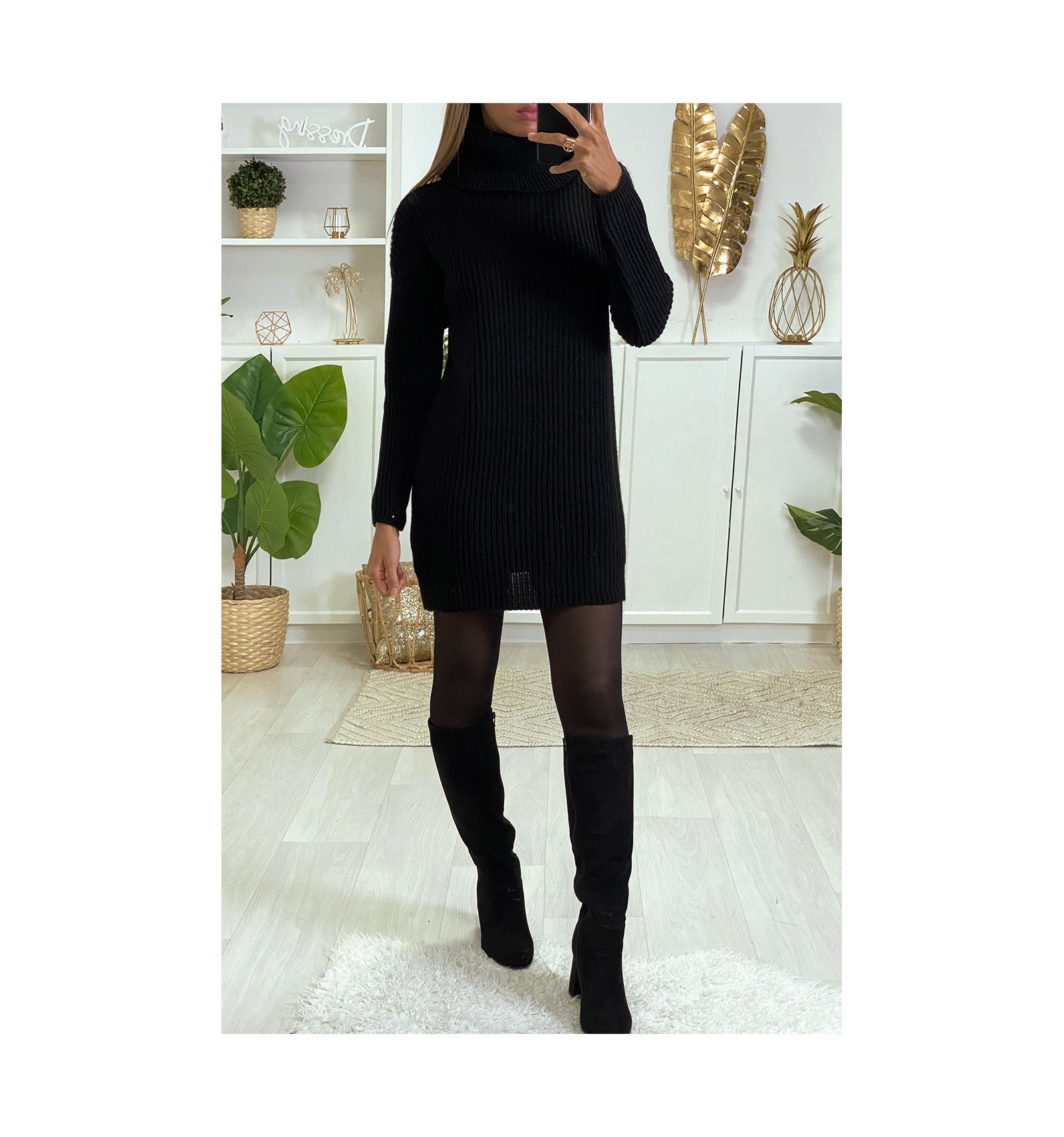 robe pull noir